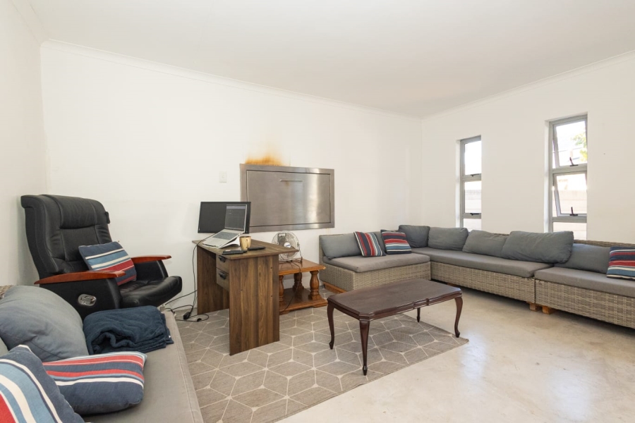 To Let 3 Bedroom Property for Rent in Fairfield Estate Western Cape